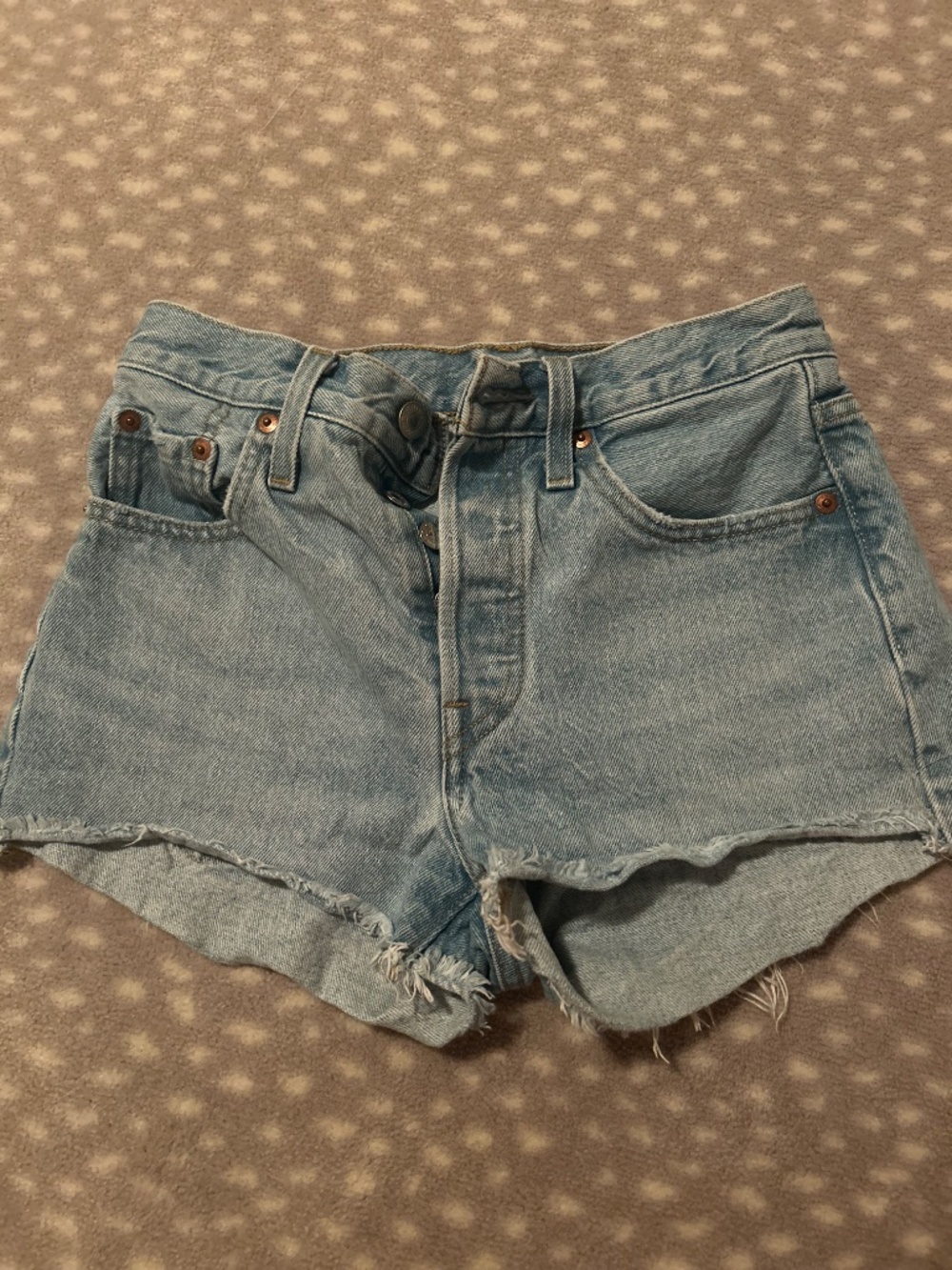 LEVIS 501 jean shorts size 24 - Picture 2 of 4